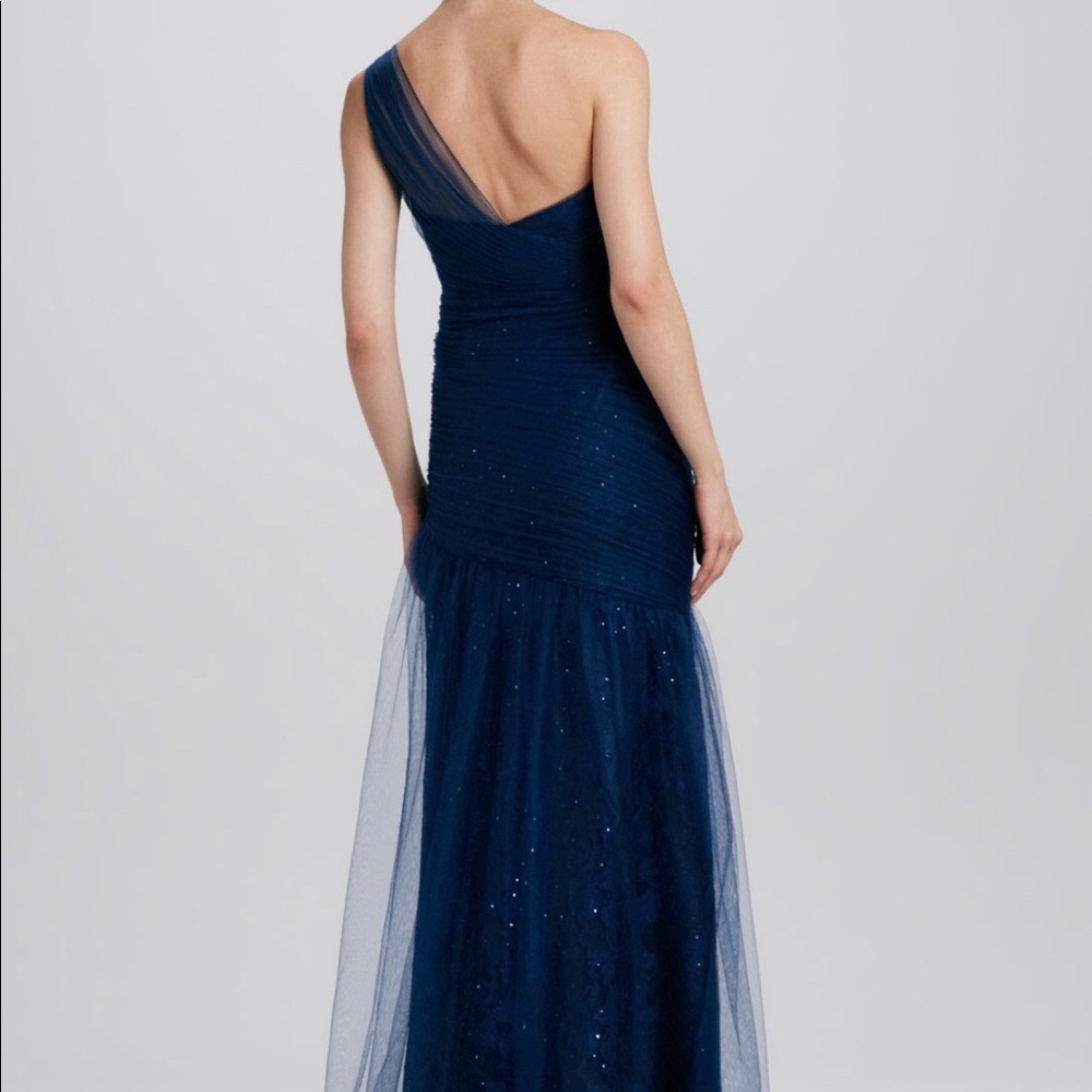Monique Lhuillier formal gown. Size 8-10